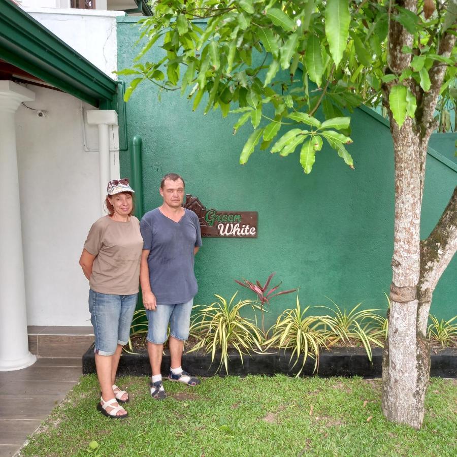 Villa Green White أونا واتونا المظهر الخارجي الصورة