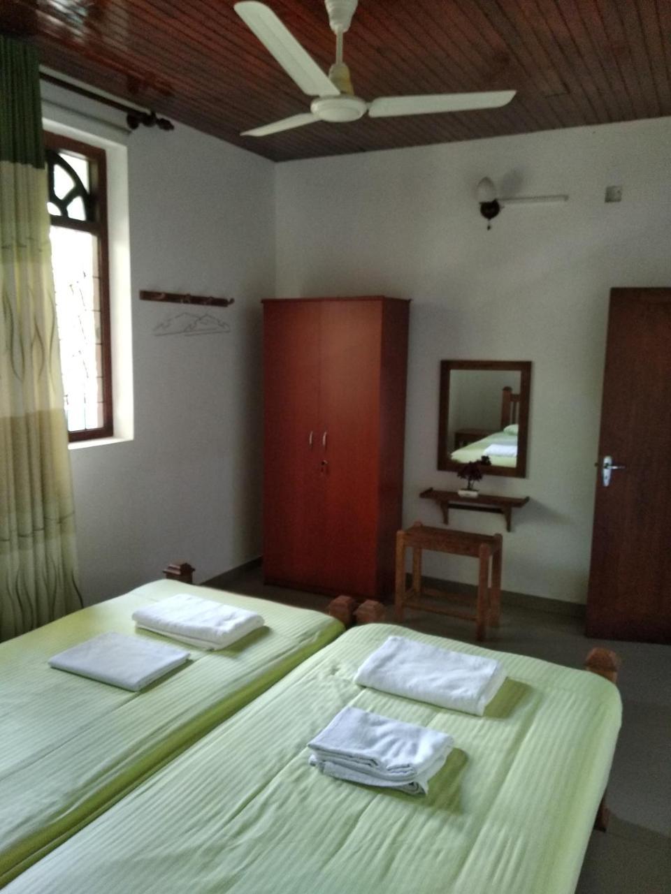 Villa Green White أونا واتونا المظهر الخارجي الصورة