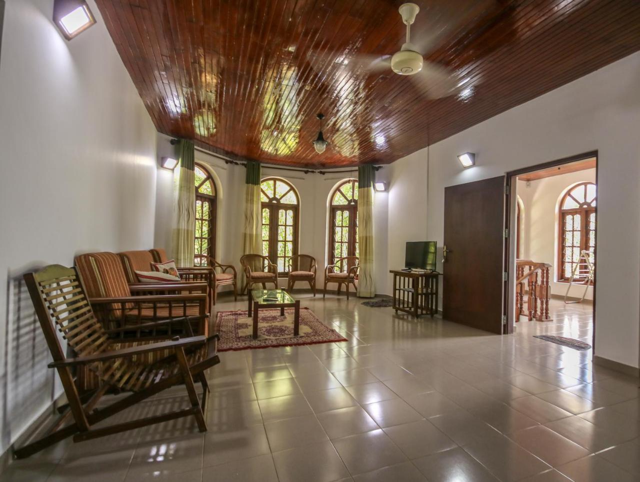 Villa Green White أونا واتونا المظهر الخارجي الصورة