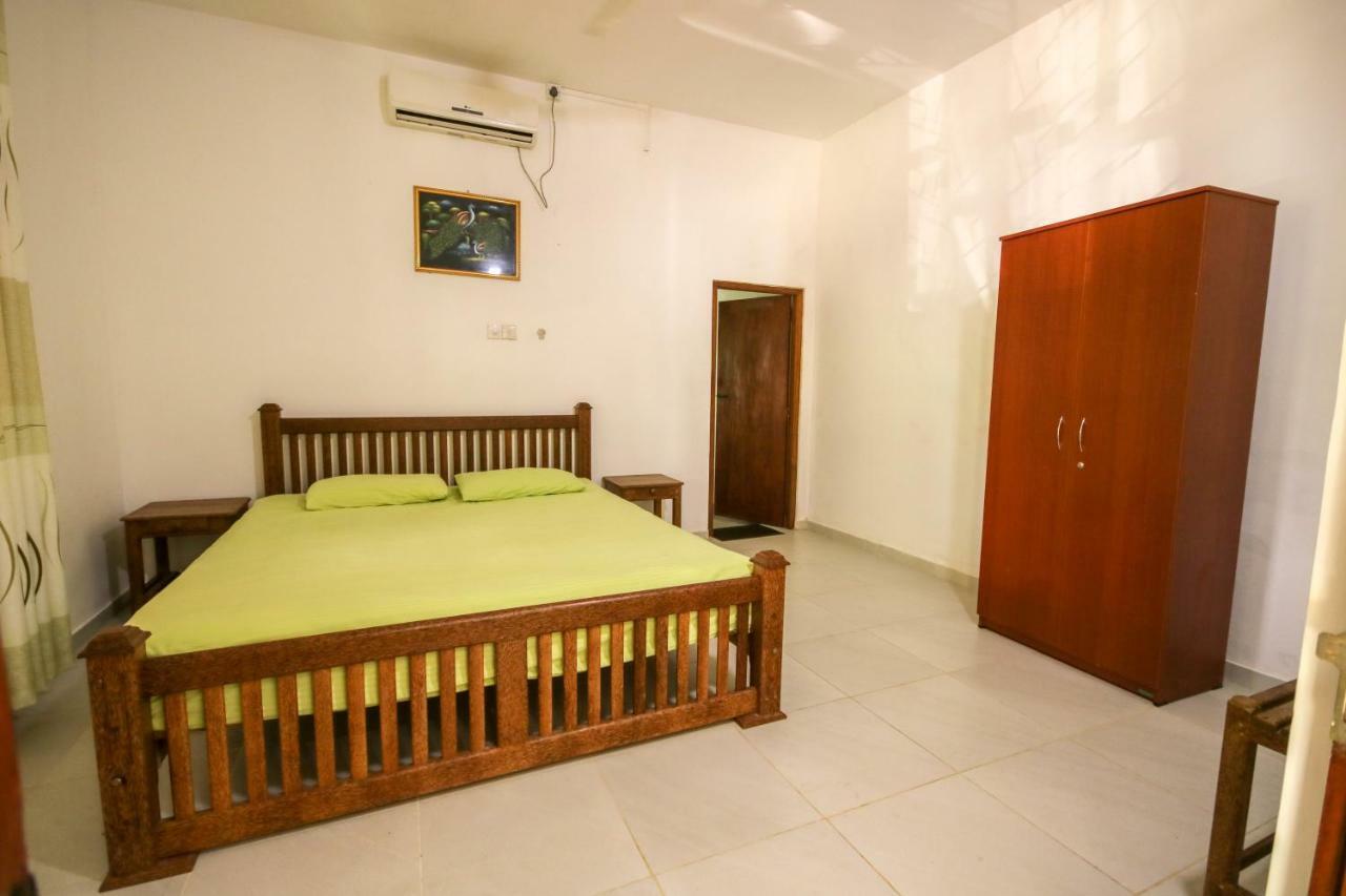 Villa Green White أونا واتونا المظهر الخارجي الصورة