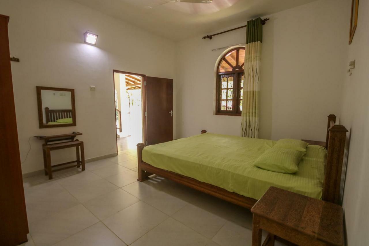 Villa Green White أونا واتونا المظهر الخارجي الصورة